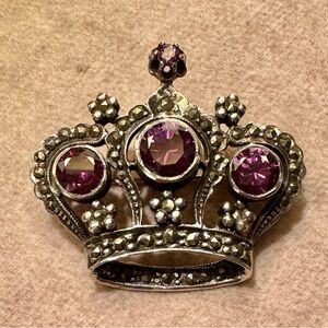 Rare Sterling Silver Crown Brooch w/Amethyst colored stones